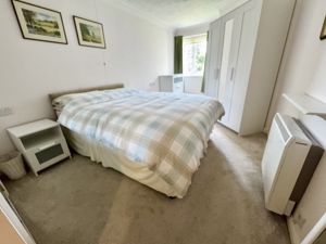 Bedroom- click for photo gallery